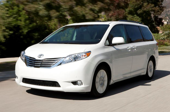 Cho thuê xe Toyota Sienna 7 chỗ tại Sài Gòn